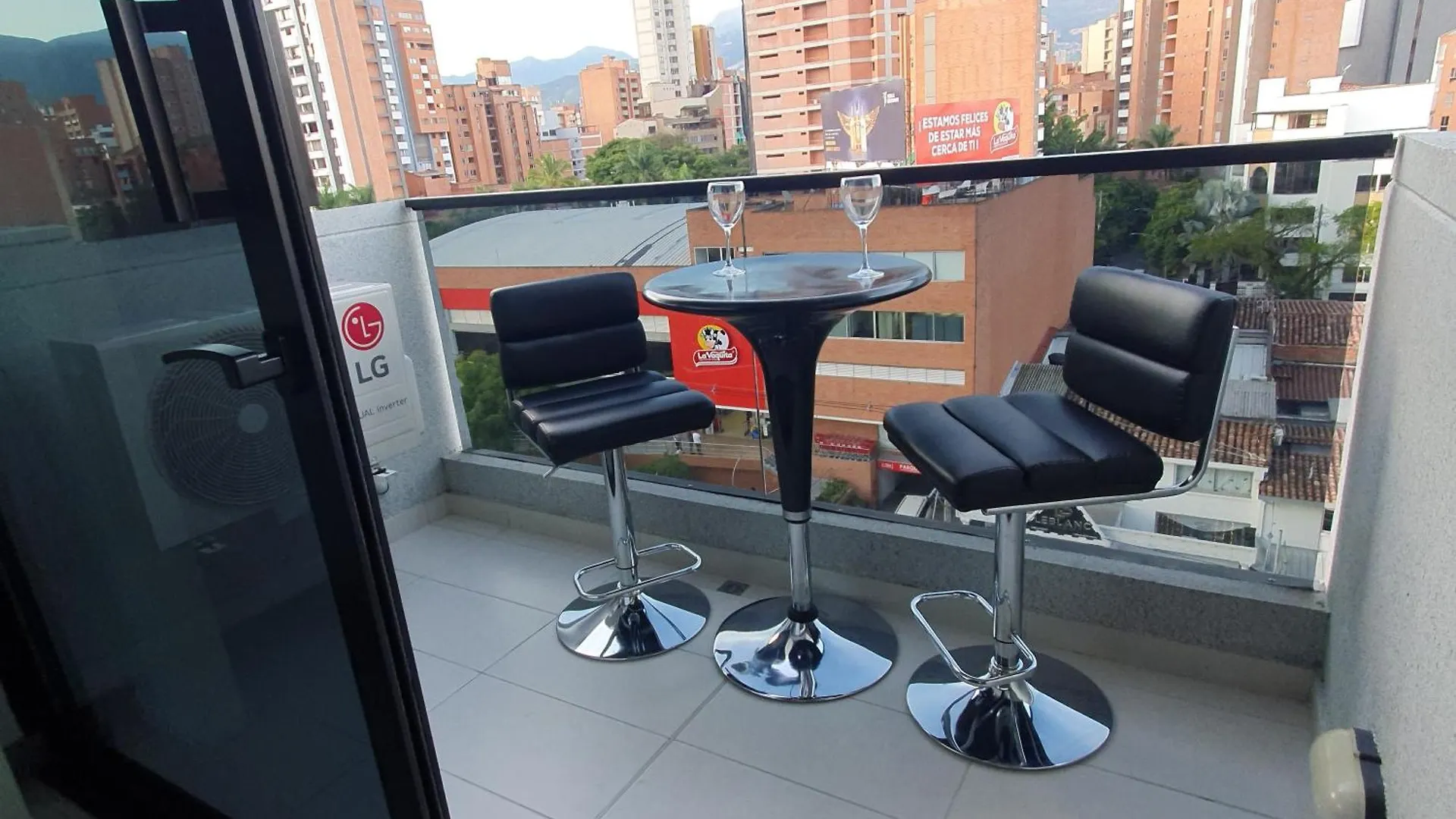 Tres33 #707 7Th Heaven-Views, King Bed, Wifi, Desk location