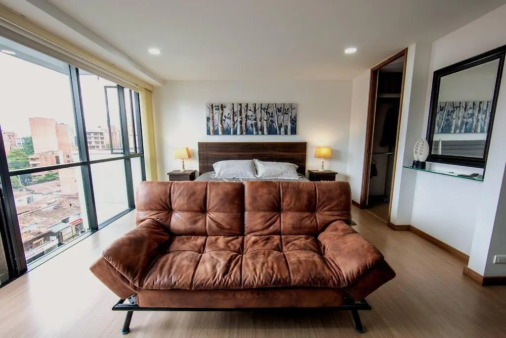 Tres33 #707 7Th Heaven-Views, King Bed, Wifi, Desk Apartment Medellin Colombia