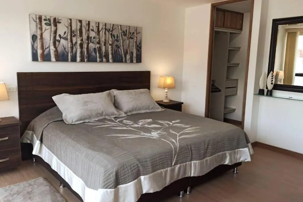 Tres33 #707 7Th Heaven-Views, King Bed, Wifi, Desk Apartment Medellin