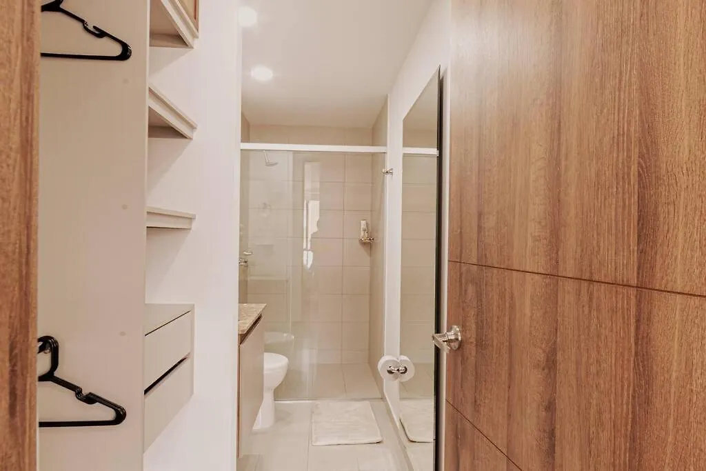 Tres33 #707 7Th Heaven-Views, King Bed, Wifi, Desk Apartment Medellin 0*,