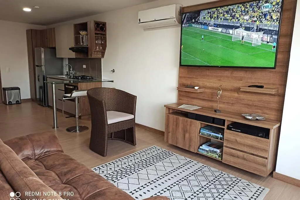 Tres33 #707 7Th Heaven-Views, King Bed, Wifi, Desk Apartment Medellin
